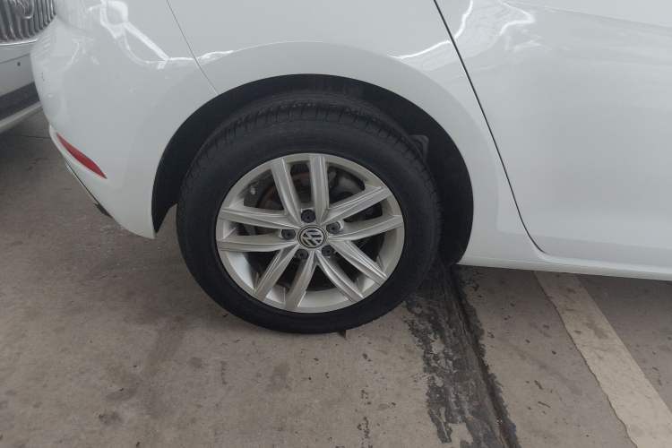 Used Volkswagen Golf 2019 200TSI DSG Comfort Version China VI Standard
