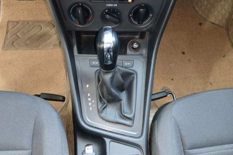 Used Volkswagen Lavida 2019 Lavida Start 1.5L Automatic Trendy Version China VI Standard
