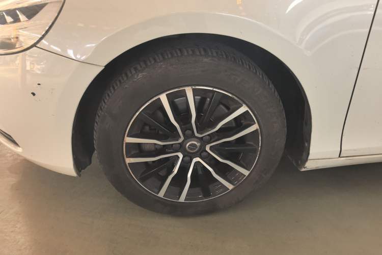 Used Volvo V40 2017 T3 Zhiyi Edition