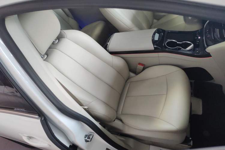 Used Buick GL8 2020 Land Cruiser Executive Class 652T Comfort Model