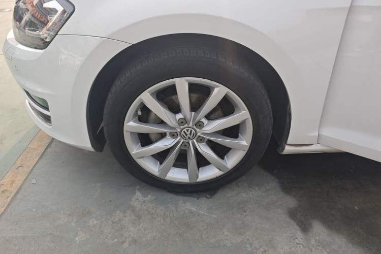 Used Volkswagen Golf 2015 1.4TSI Automatic Flagship Model
