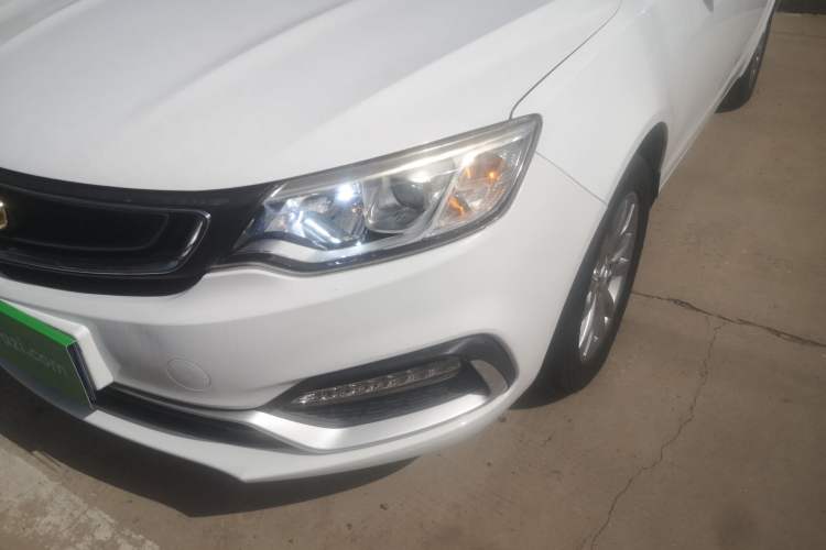 Used Geely Auto Vision 2019 Upgraded Model 1.5L CVT Luxury Version China VI Standard
