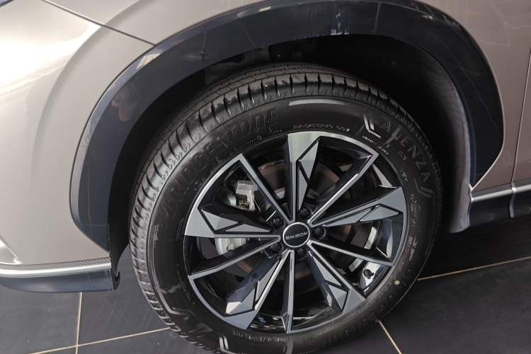 Used Roewe RX5 New Energy 2023 eRX5 Super Hybrid Premium Edition
