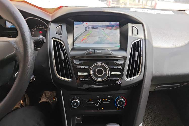 Used Ford Focus 2017 Hatchback 1.6L Automatic Comfort Plus SmartDrive Edition
