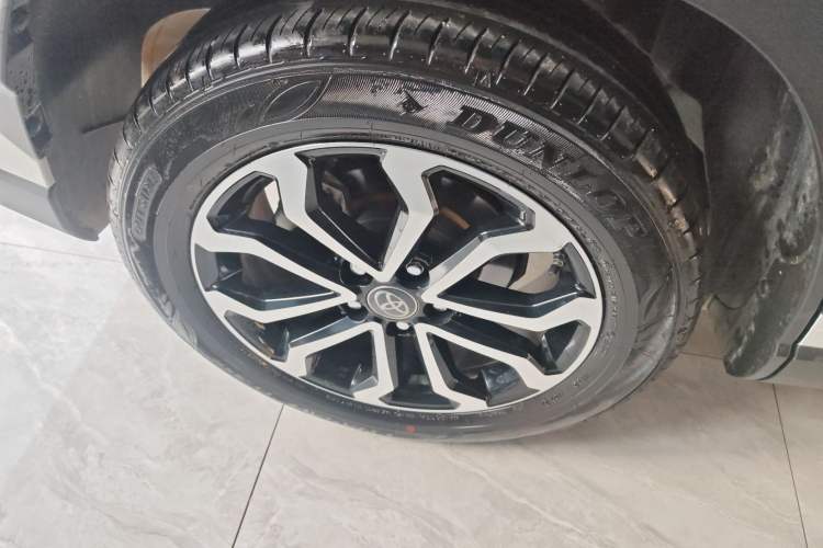 Used Toyota FRONTLANDER 2023 2.0L Smart Electric Hybrid Dual-Engine Deluxe Version
