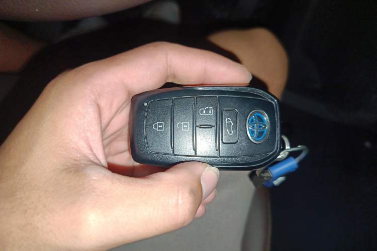 Used Toyota Granvia 2023 2.5L Hybrid Flagship VIP Edition
