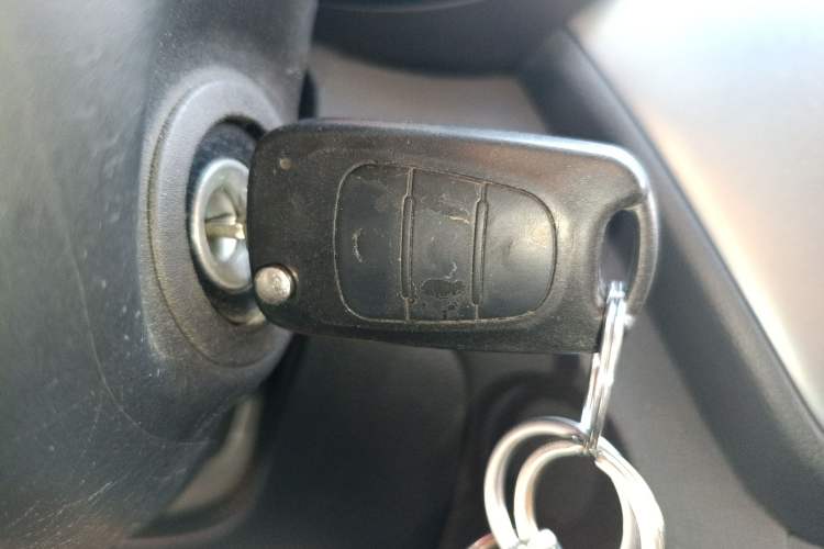 Used Kia K2 2015 Sedan 1.4L MT GLS
