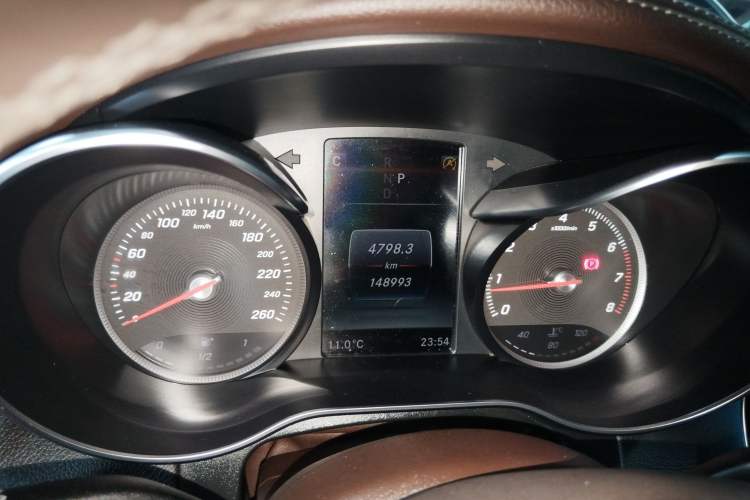 Used Mercedes-Benz GLC 2017 GLC 260 4MATIC Luxury Model
