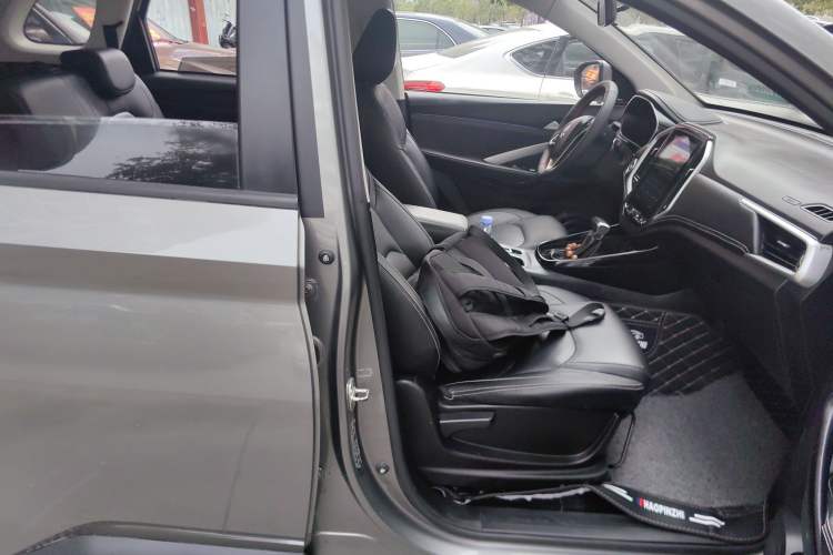 Used Baojun 530 2020 1.5T CVT Prestige Connected Version 7 Seats
