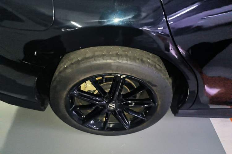 Used Changan UNI-V iDD 2023 ZhiDian iDD 1.5T 113km ZhiKu Model
