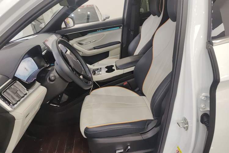 Used BYD Song PLUS New Energy 2023 Champion Edition DM-i 110KM Flagship Model
