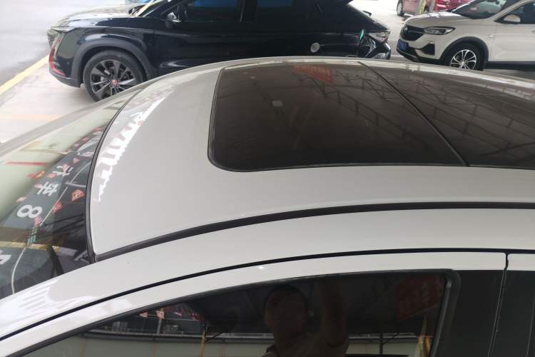 Used Honda Vezel 2017 1.8L CVT Front-Wheel Drive Pioneer Edition
