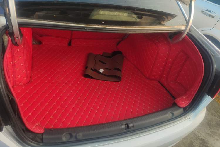 Used Volkswagen Lavida 2013 Revised Classic 1.6L Automatic Fashion Edition
