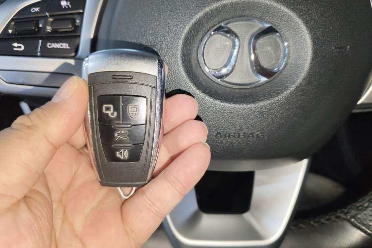 Used  BJ40 2019 PLUS 2.3T Automatic Four-Wheel Drive Flagship Edition China VI Emission Standard
