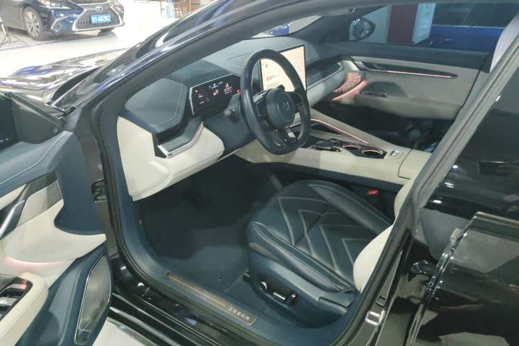 Used Zeekr 001 2023 WE Edition 86 kWh
