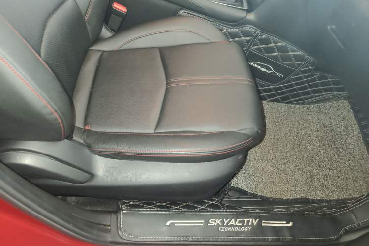 Used Mazda Mazda 3 Axela 2017 Sedan 1.5L Automatic Luxury Model Emission Standard China V
