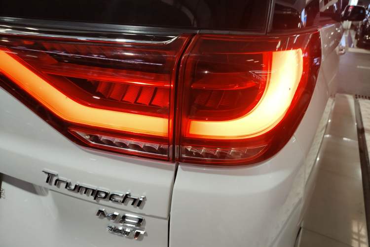 Used GAC Trumpchi M8 2018 320T Luxury Edition
