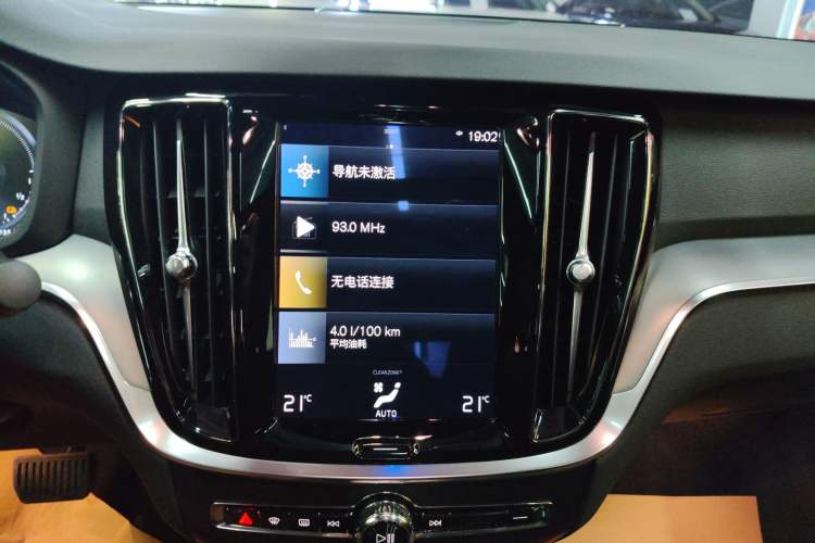 Used Volvo S60 New Energy 2022 T8 eDrive Hybrid All-Wheel Drive Smart Luxury Edition