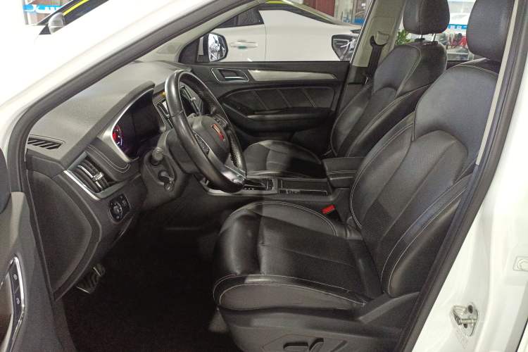 Used Roewe RX5 2016 20T Two-Wheel Drive Automatic Internet Smart Edition