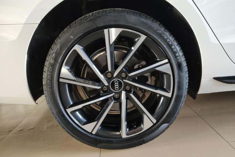 Used Audi A4L 2023 40 TFSI Luxury Dynamic Model
