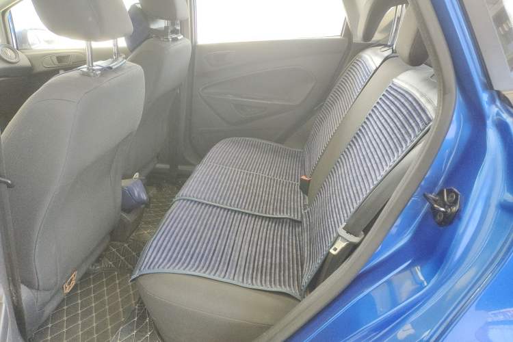 Used Ford Fiesta 2013 Hatchback 1.5L Manual Fashion Edition
