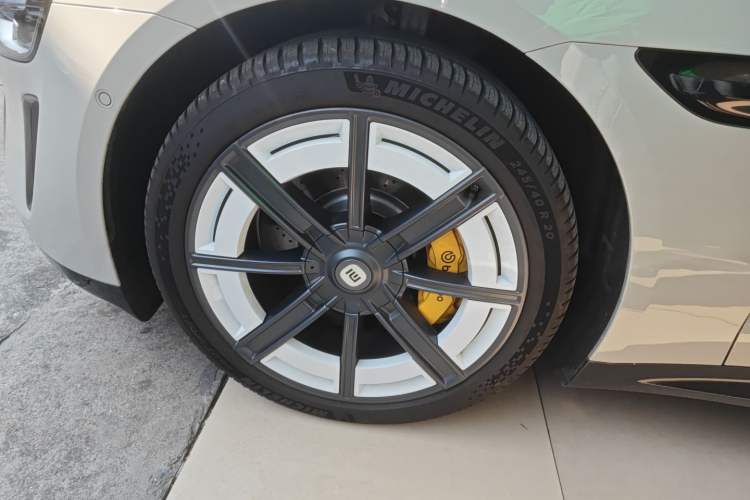 Used  SU7 2024 Rear-Drive Standard Founder Edition