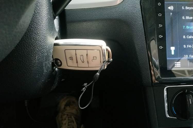 Used Volkswagen Jetta 2015 Value Edition 1.6L Automatic Comfort Version
