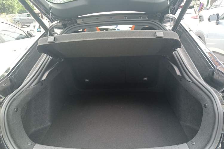 Used Changan UNI-V 2024 1.5T Prestige Sport Edition
