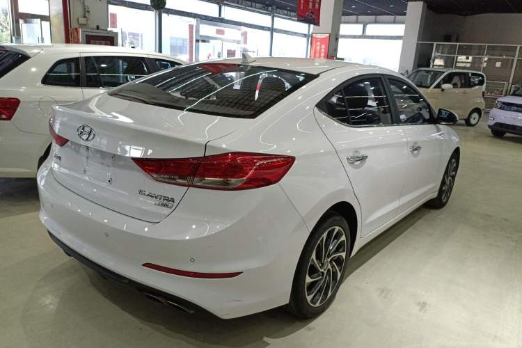 Used Hyundai Elantra 2019 1.4T Dual-Clutch Xuan Dong · Dynamic Model
