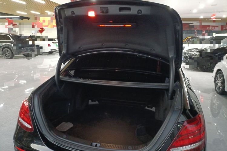 Used Mercedes-Benz E-Class 2019 E 260 L
