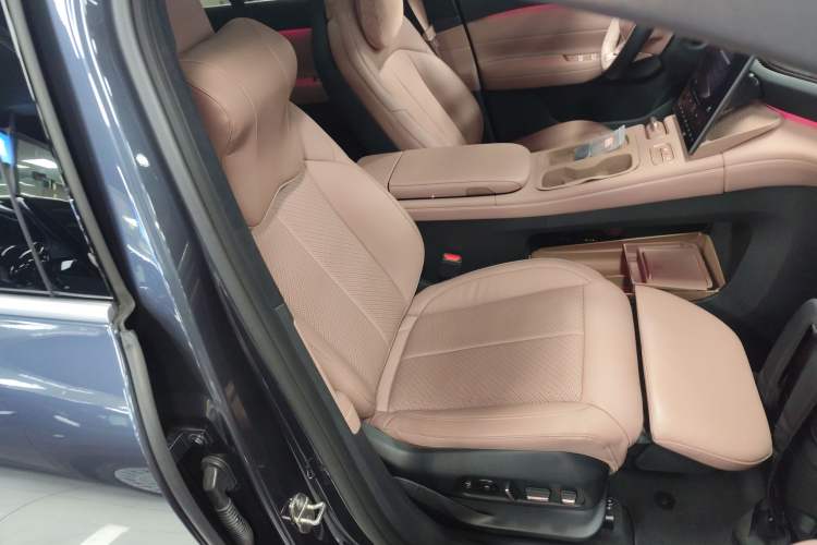 Used Nio EC6 2023 75 kWh
