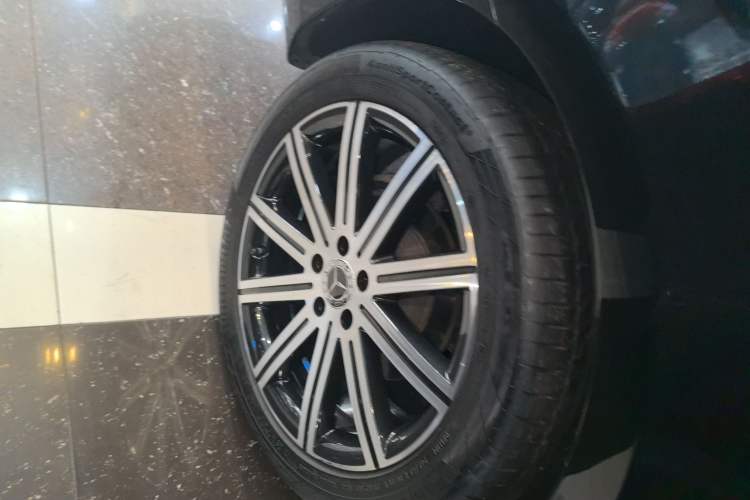 Used Mercedes-Benz V-Class 2021 V 260 L Long-wheelbase Luxury Edition