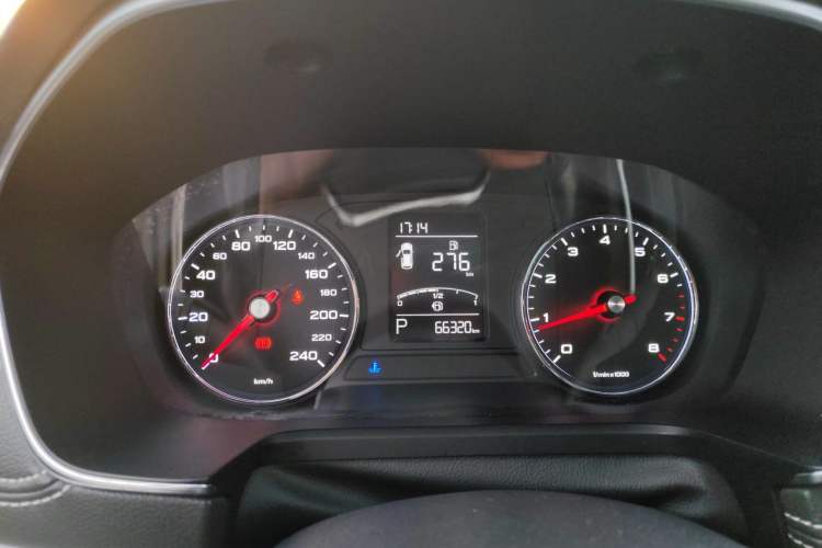 Used Roewe RX5 2019 20T Two-Wheel Drive Automatic 4G Connected Platinum Edition
