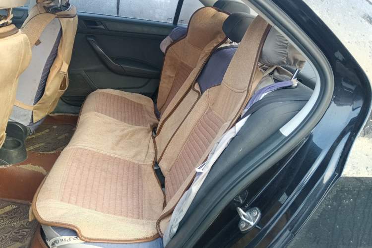 Used Volkswagen Santana 2015 1.6L Manual Fashion Edition
