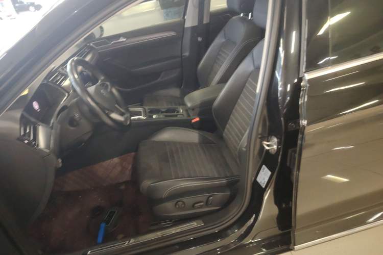 Used Volkswagen Magotan 2021 330TSI DSG 30th Anniversary Edition