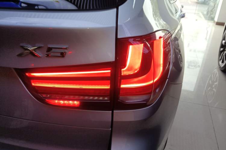 Used BMW X5 2016 xDrive35i parallel import
