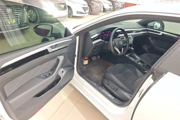 Used Volkswagen FAW-Volkswagen CC 2025 330TSI Ignite All-Inclusive Edition