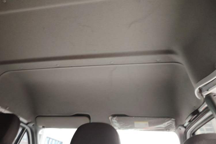 Used JMC Transit 2019 2.8T Commercial Version Short Wheelbase Mid-Roof 6-Seater China VI JX493