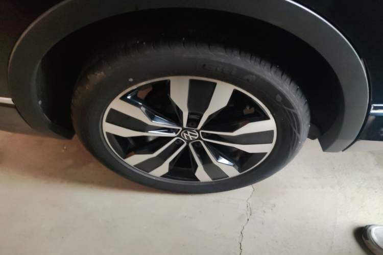 Used Volkswagen Tiguan L 2023 330TSI Automatic Two-Wheel Drive R-Line Enjoyment Edition