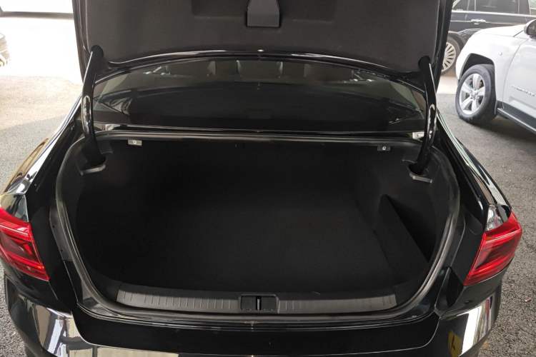 Used Volkswagen Magotan 2020 330TSI DSG Leading Model
