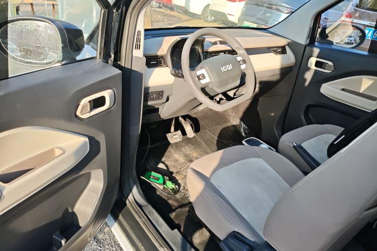 Used Chery QQ Ice Cream 2022 120km Conical Shape Lithium Iron Phosphate
