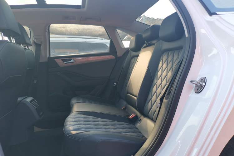 Used Volkswagen Sagitar 2023 300TSI DSG Excellence Edition
