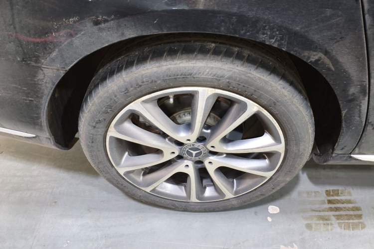 Used Mercedes-Benz E-Class 2019 Facelifted E 300 L Stylish Version