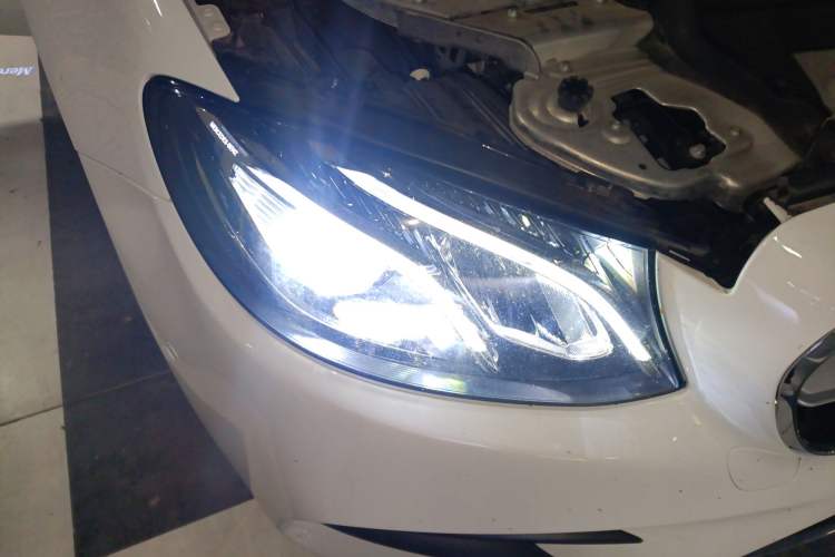 Used Mercedes-Benz E-Class 2019 E 300 L Sporty and Stylish Model
