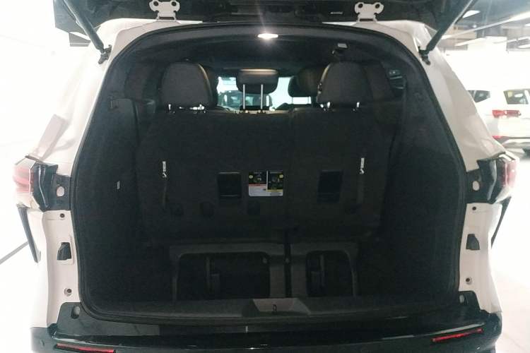 Used Toyota Sienna 2024 2.5L Hybrid Four-Wheel Drive Prestige Edition