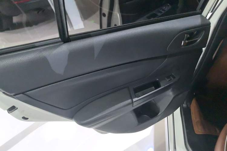 Used Subaru XV 2014 2.0i Comfort Edition
