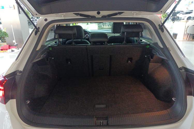 Used Volkswagen T-ROC 2021 280TSI DSG Two-Wheel Drive Elite Connect Edition
