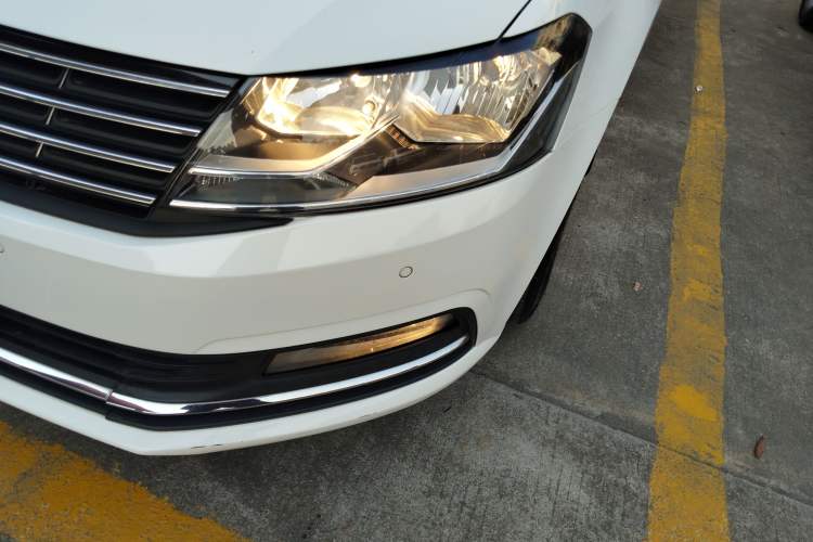 Used Volkswagen Lavida 2017 1.6L Automatic Comfort Edition
