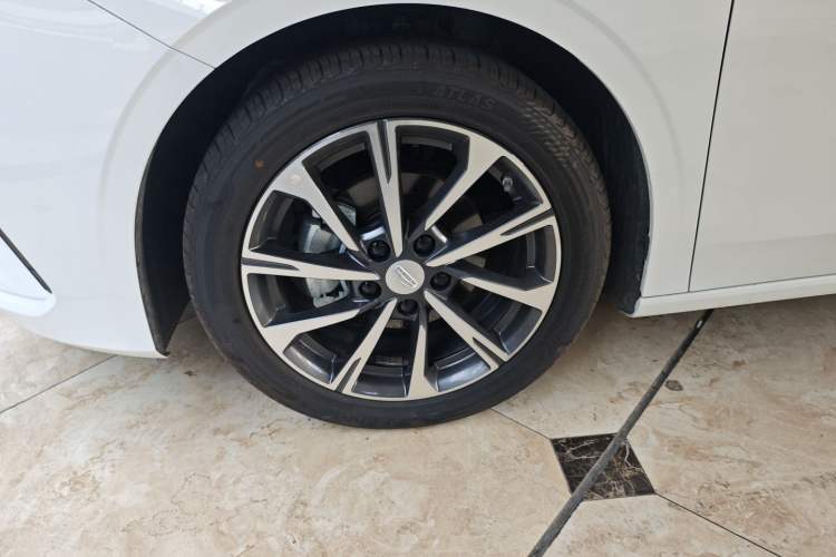 Used Geely Auto Emgrand 2025 4th Generation 1.5L CVT Luxury Version