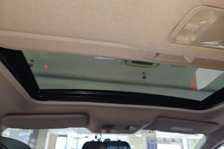 Used Nissan Tiida 2014 1.6L CVT Smart Model